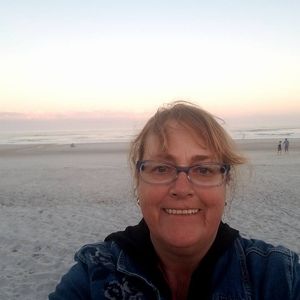 Meet your Posher, Desiree